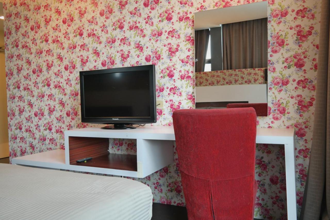 Summer Oscar Boutique Hotel Subang Jaya Exterior foto